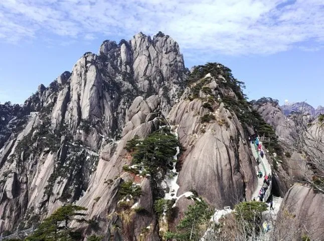 黄山是哪个省市的旅游景点(黄山是哪个省市的旅游景点排名)