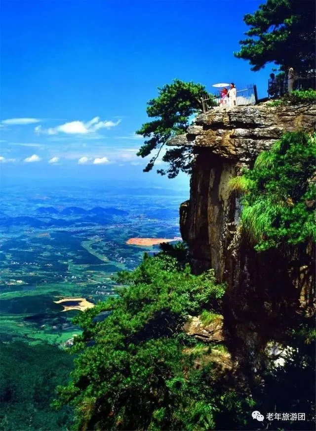 老年人庐山旅游攻略(老年人庐山旅游攻略自由行)