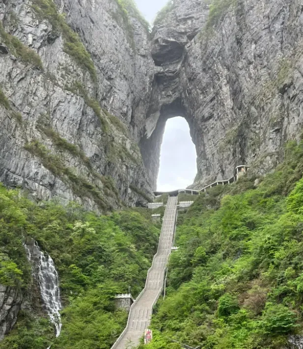 张家界天门山旅游攻略景点必去(张家界天门山旅游攻略自由行三天)