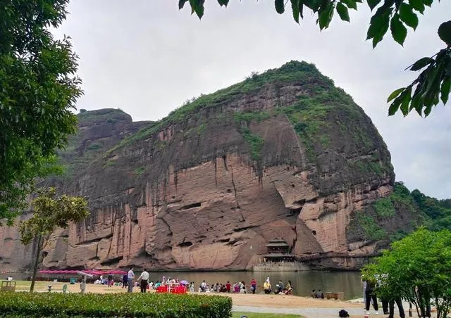 江西著名的旅游景点(江西著名旅游景点分布图)