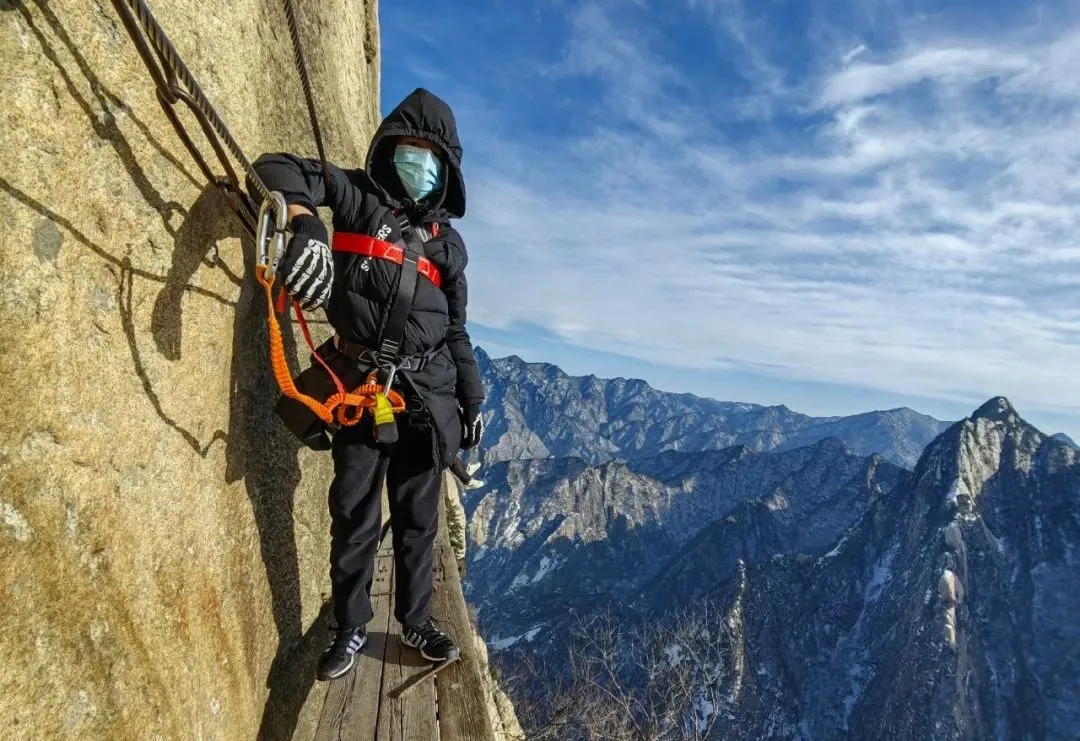 从华山站到华山景区怎么走(从华山站到华山景区怎么走最方便)