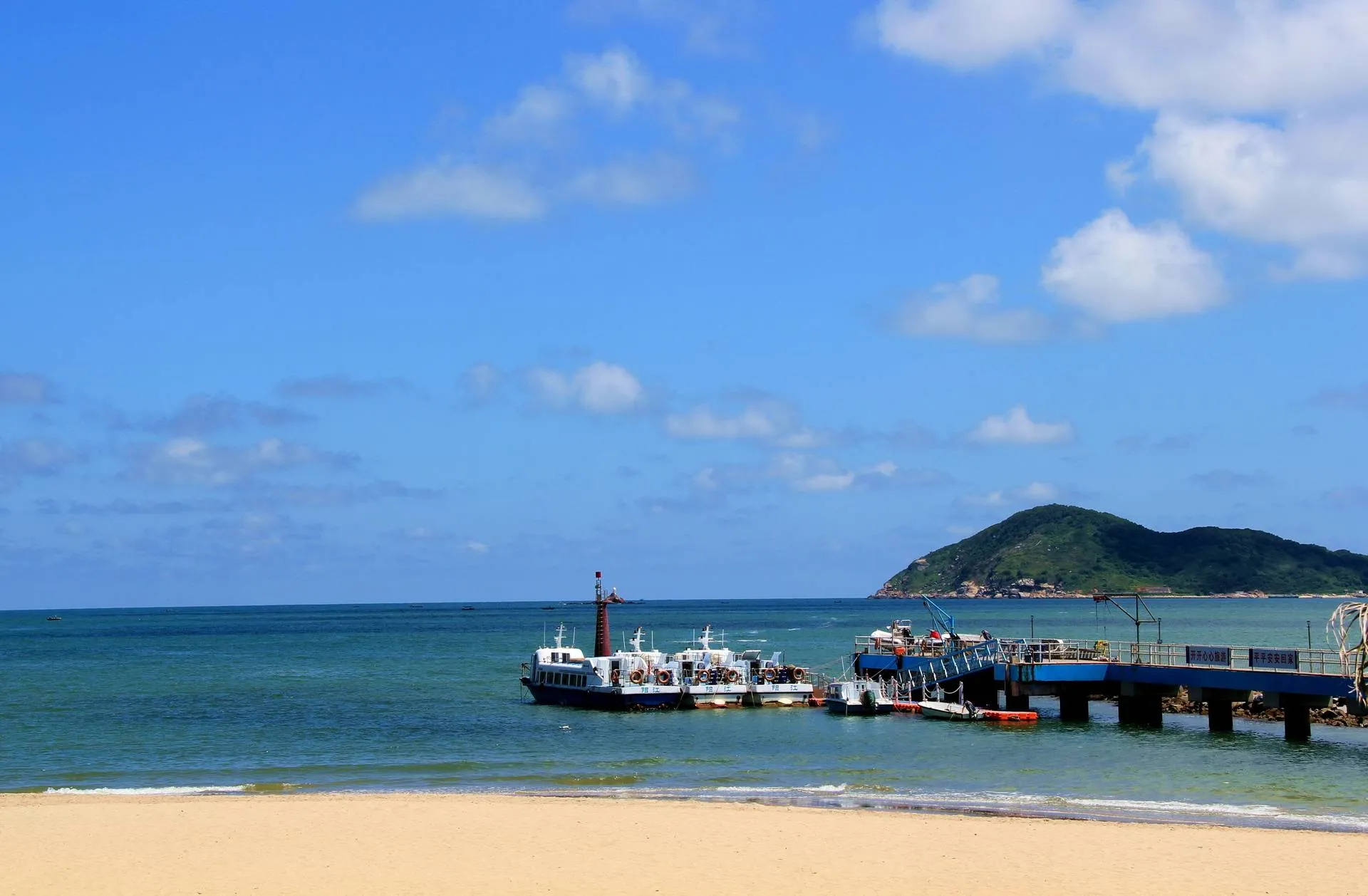 广东海边旅游推荐(广东海边旅游推荐地方)
