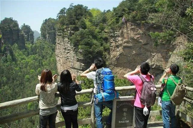 广州自驾张家界旅游攻略(广州自驾张家界沿途景点攻略)