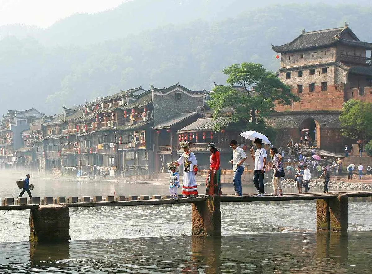 凤凰古城张家界长沙旅游(张家界长沙凤凰古城游玩顺序)