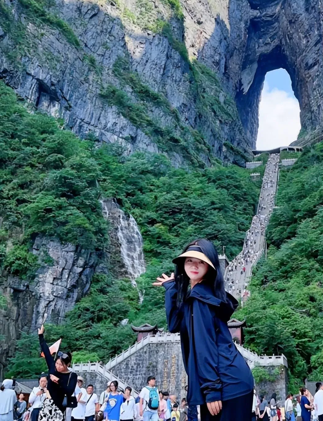 张家界旅游三天两晚攻略(张家界旅游三天两晚攻略路线)