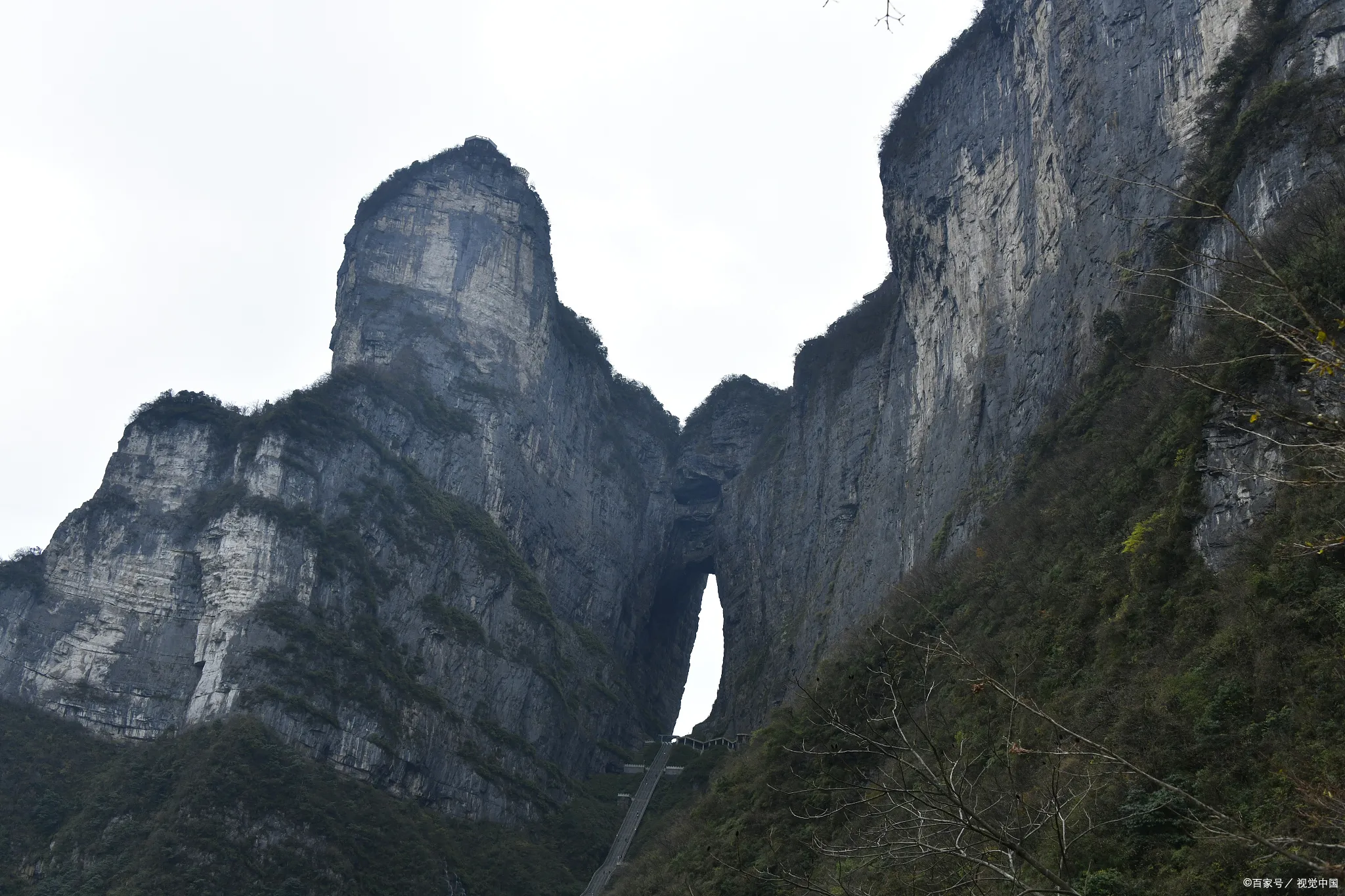 从武汉出发张家界旅游攻略(从武汉出发到张家界怎么出行)