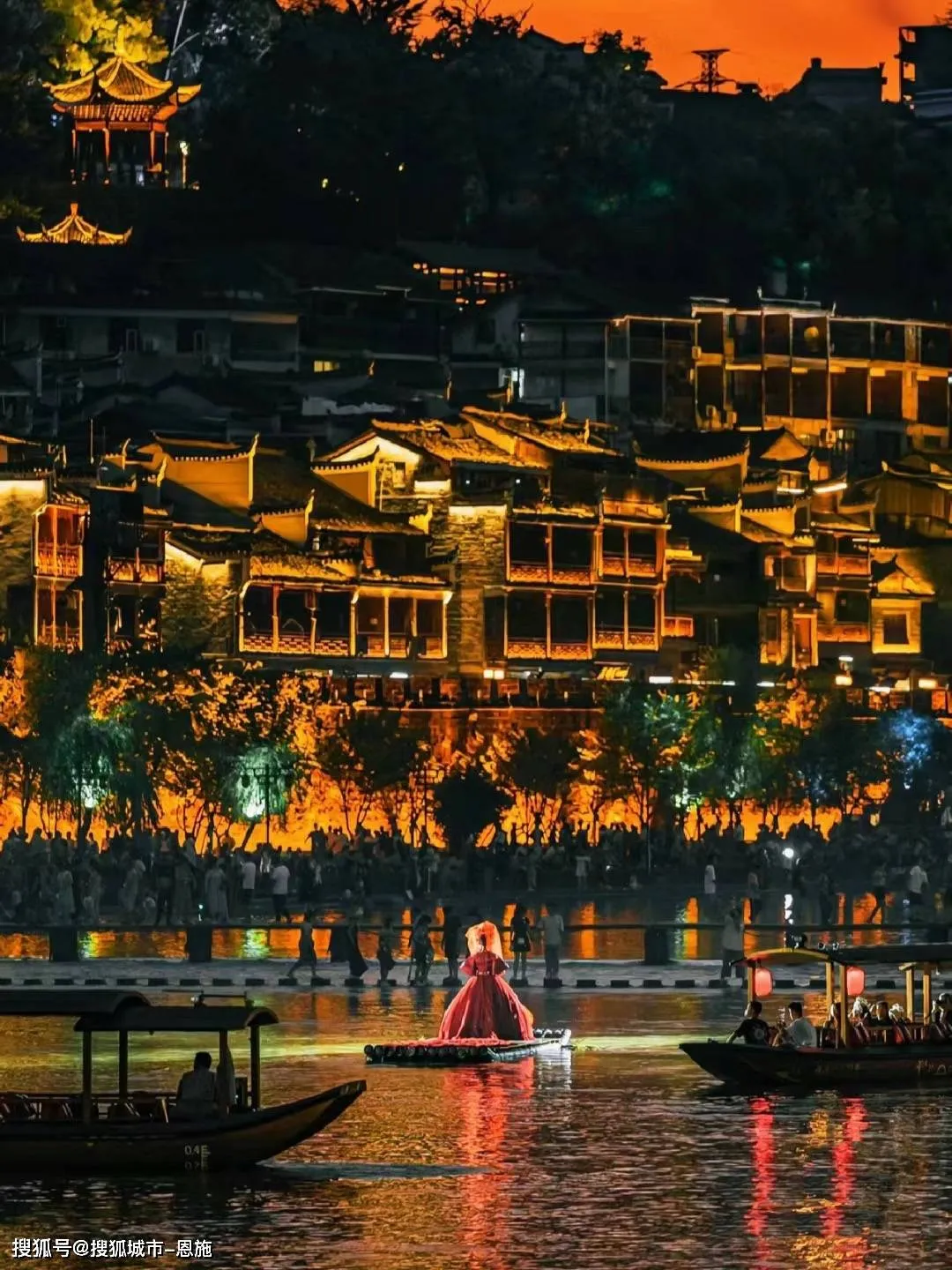 张家界旅游被(张家界旅游被骗投诉)