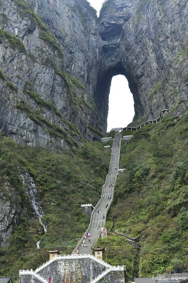 张家界旅游3(张家界旅游3月份穿什么衣服)