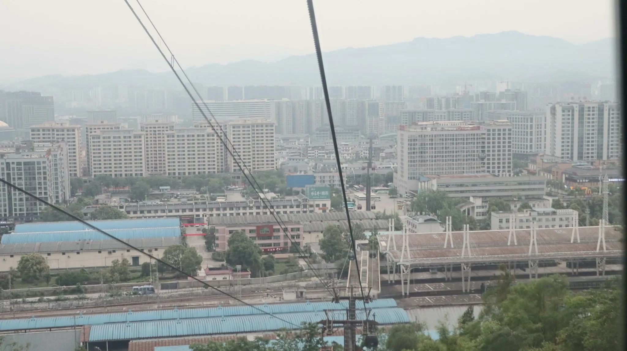 张家界天门山坐缆车多少钱(张家界天门山坐缆车多长时间)