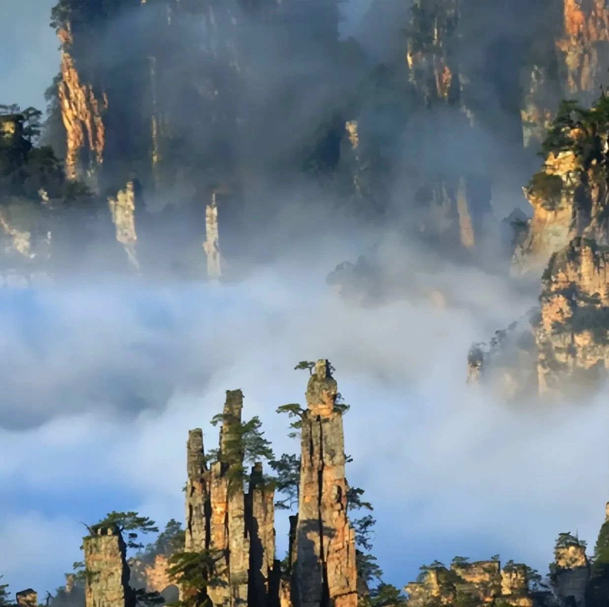 张家界风景天门山(请您欣赏湖南张家界天门山风光)
