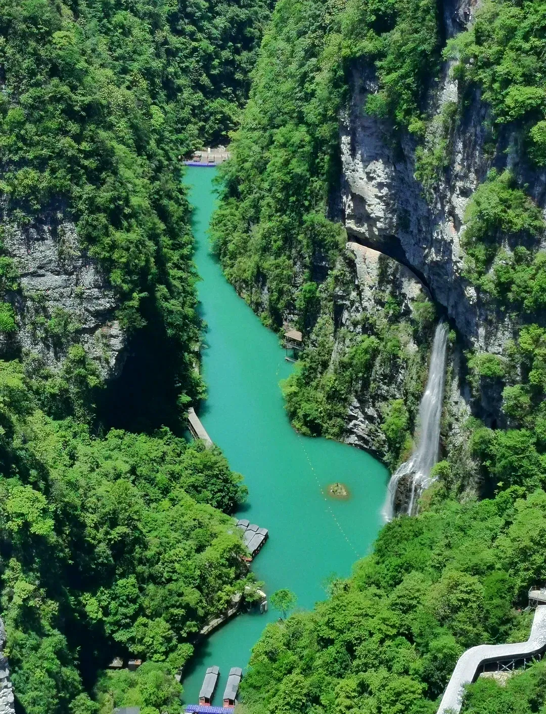 张家界大峡谷离天门山(湖南张家界天门山详细介绍)