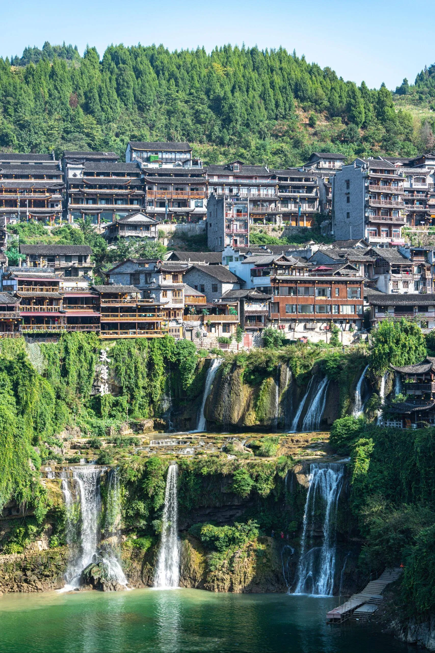 张家界旅游名胜(张家界知名旅游景点)
