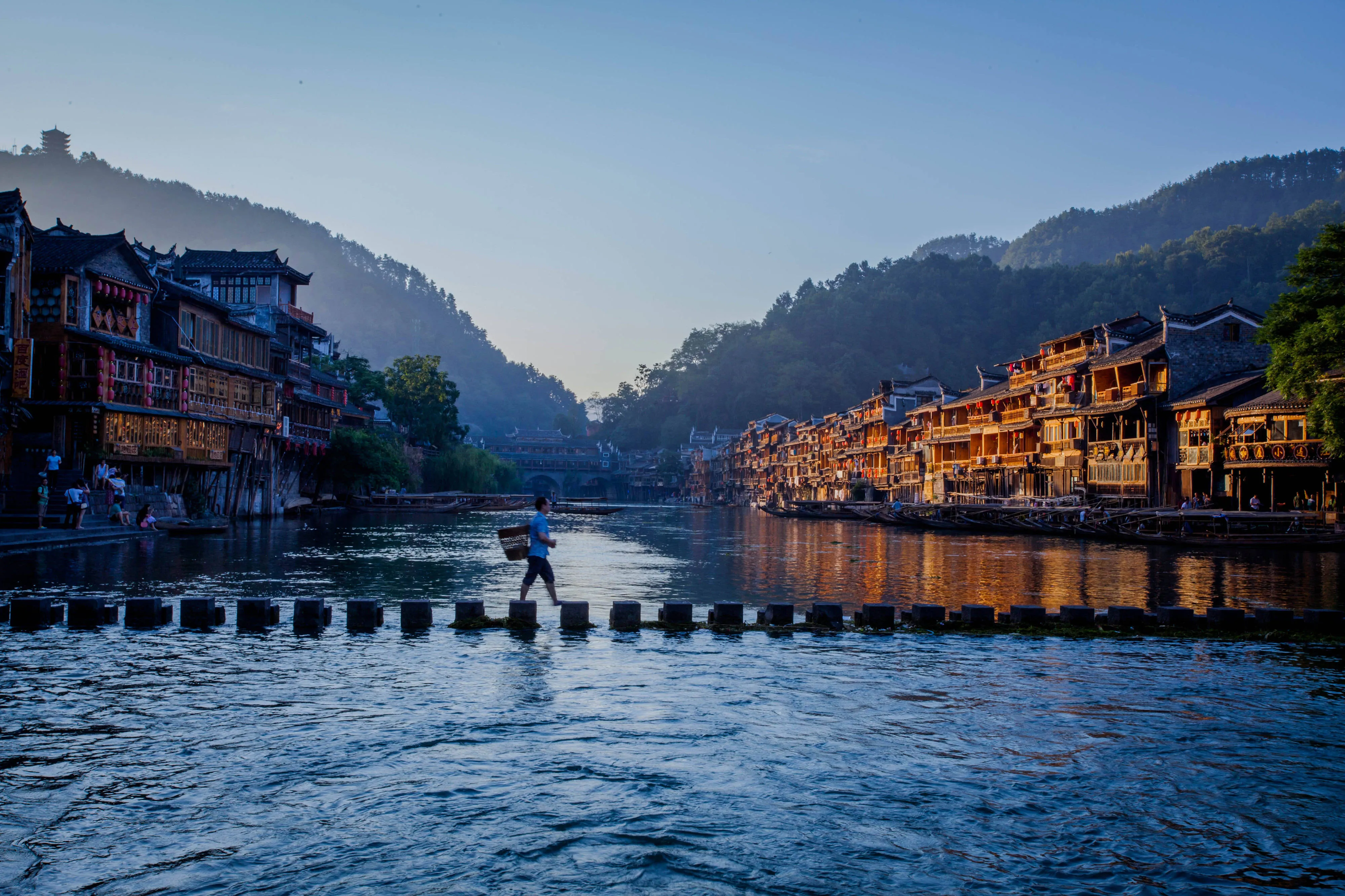 去张家界旅游旅行(去张家界旅游旅行攻略)
