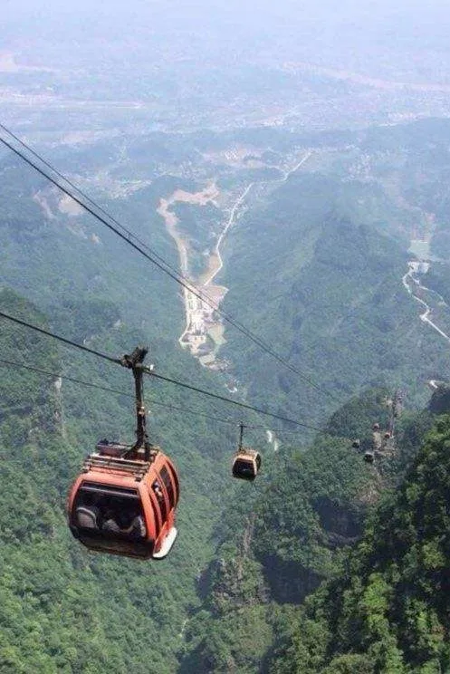 张家界天门山天路(张家界天门山公路在哪里)