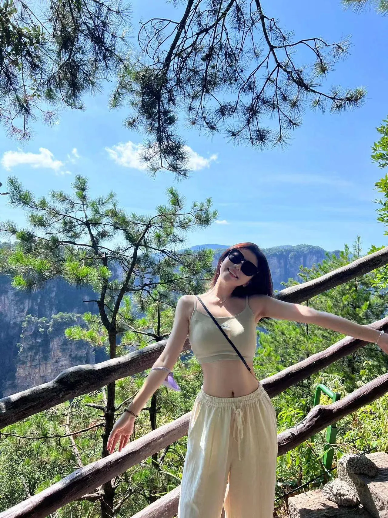 西安至张家界旅游攻略路线(西安到张家界自由行旅游攻略)