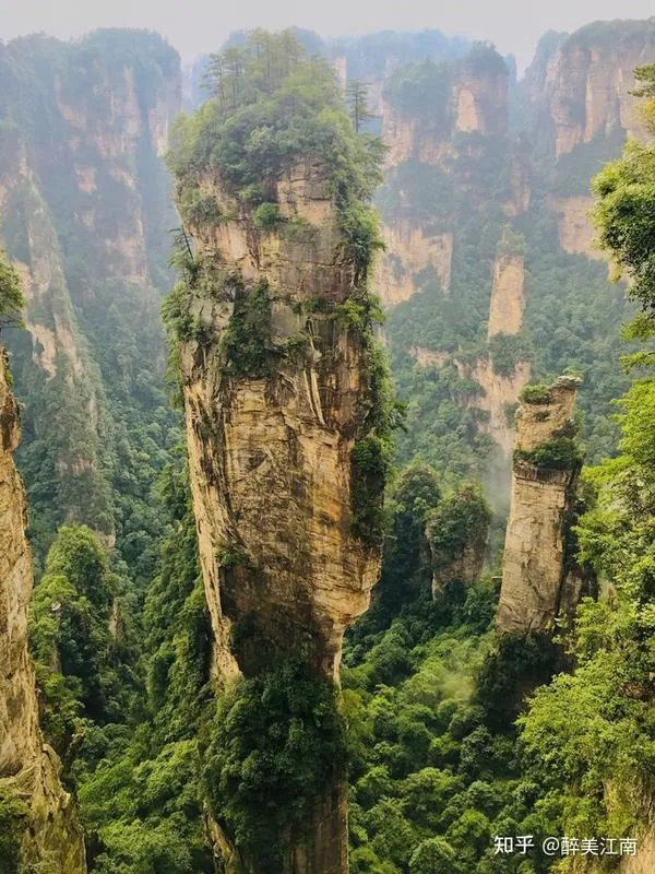 张家界芙蓉镇游玩攻略(张家界的芙蓉镇景色怎么样)