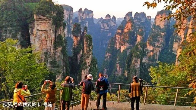 凤凰张家界4日游(张家界凤凰4日游攻略)