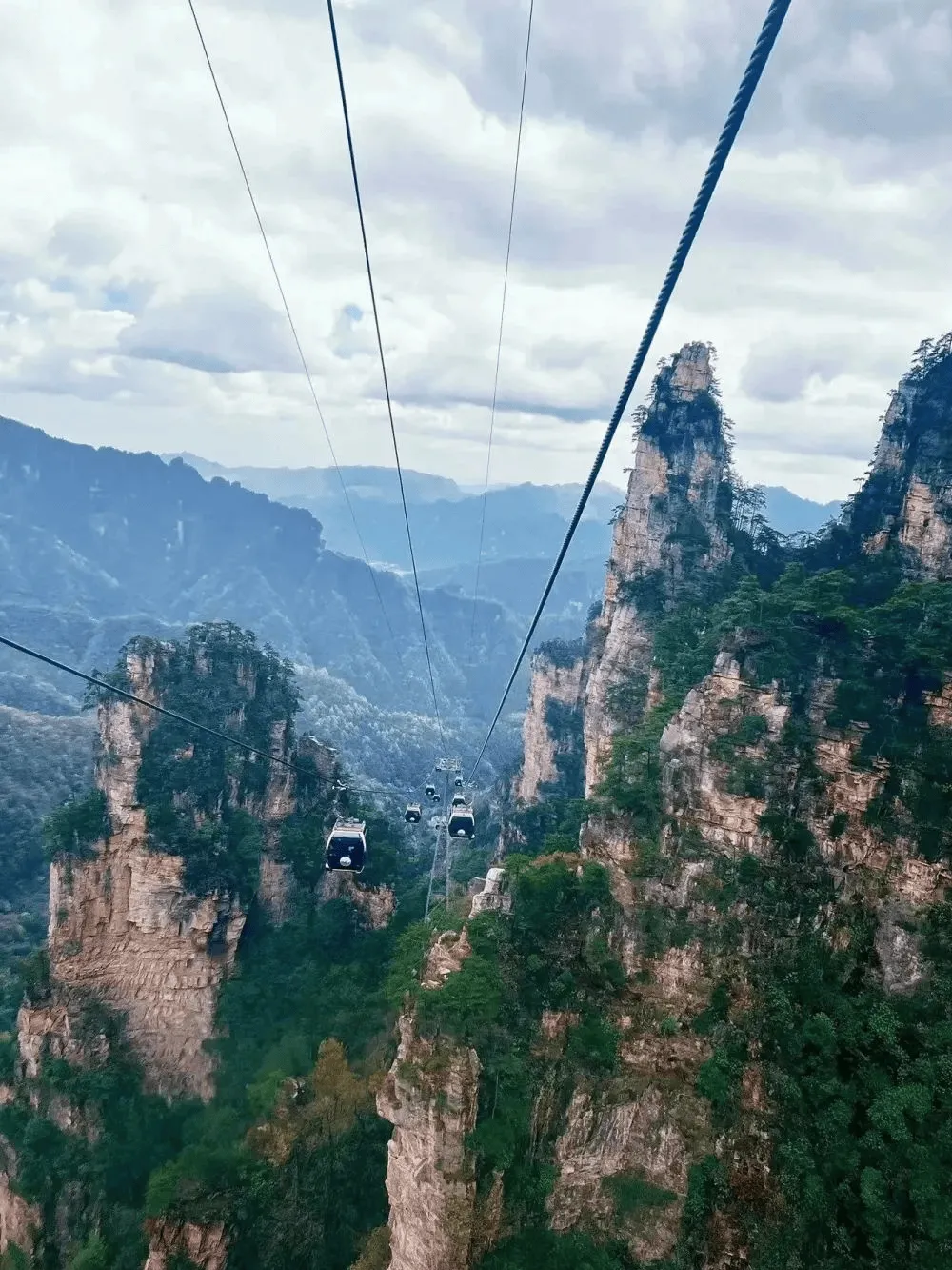 天门山旅游攻略张家界自助游(天门山旅游攻略张家界自助游多少钱)