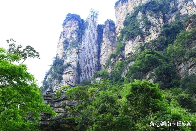 凤凰古城张家界自由行旅游攻略(张家界凤凰古城旅游攻略自由行三天)