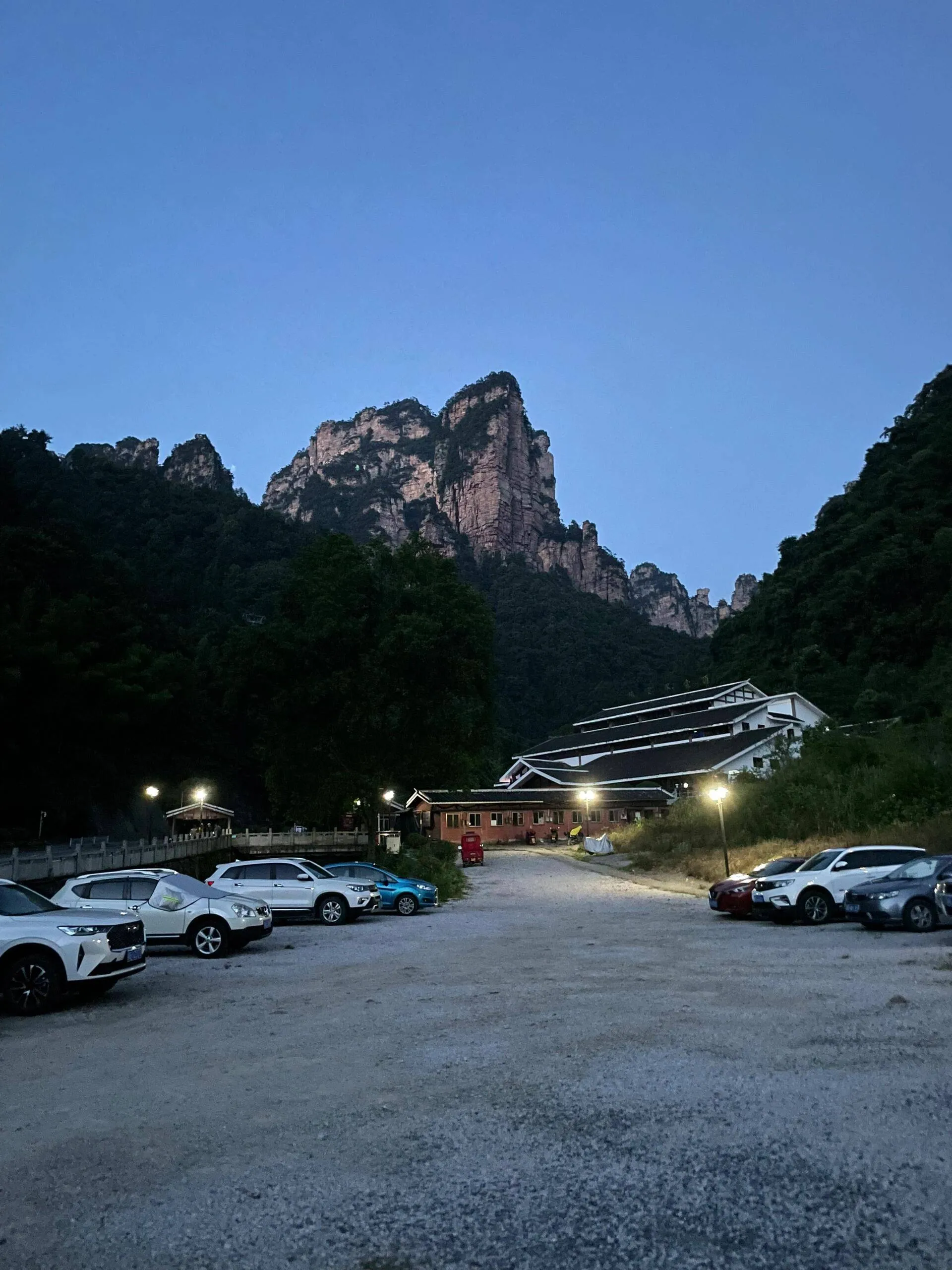 到张家界组团旅游(到张家界组团旅游攻略)