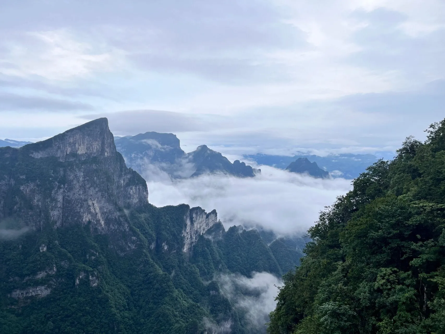 到湖南天门山最近的路线(湖南天门山到长沙多少公里)