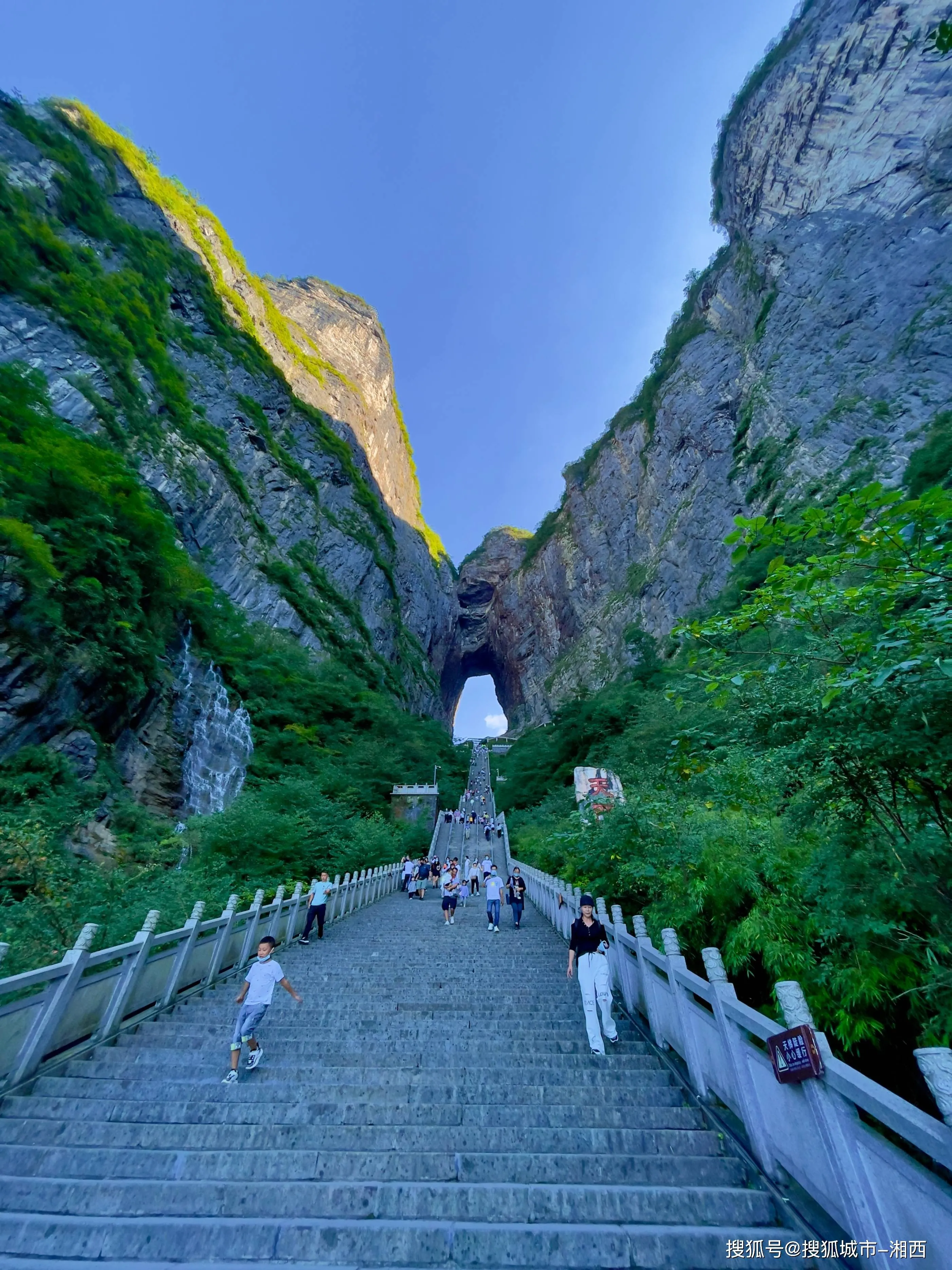 张家界天门山自驾游线路攻略(张家界天门山旅游攻略自由行三天)