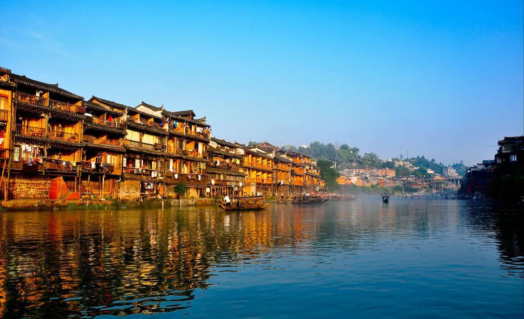 去张家界旅游攻略必去景点(去张家界旅游攻略必去景点有哪些)