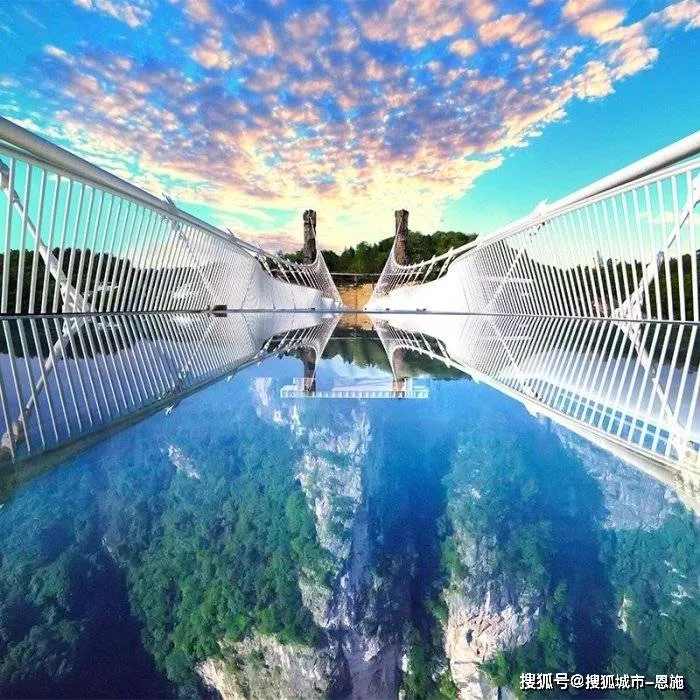 张家界和恩施哪一个更值得去玩(张家界和恩施哪一个更值得去玩一下)