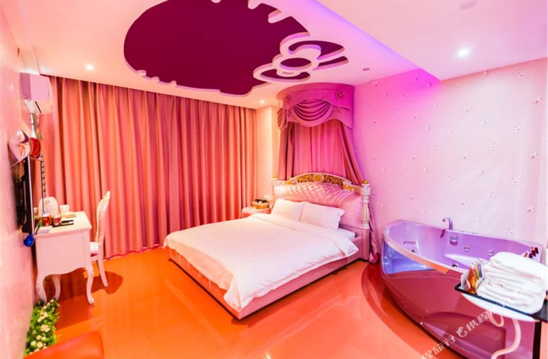 天鹅恋情侣主题酒店(南昌八一广场三经路店)